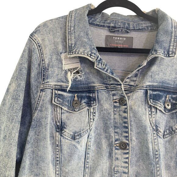 Torrid Destructed Denim Jean Jacket Womens Light Wash Trucker Distress Size 3X - Picture 3 of 11